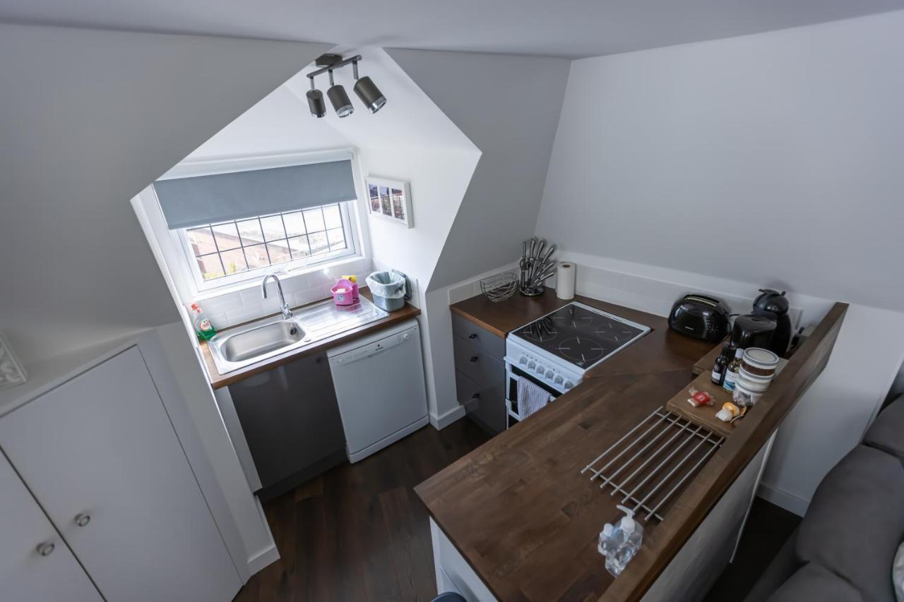 Beautiful Detached 1 Bedroom Apartment 埃尔特姆 外观 照片