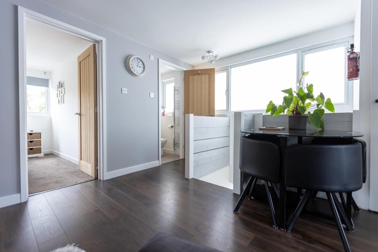 Beautiful Detached 1 Bedroom Apartment 埃尔特姆 外观 照片